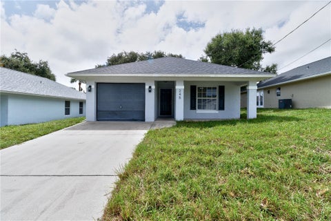 245 12th Street Sw, Vero Beach, FL 32962