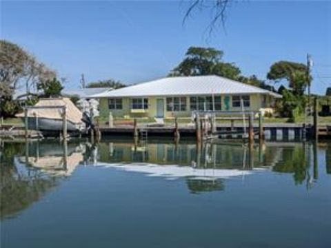 A home in Hutchinson Island