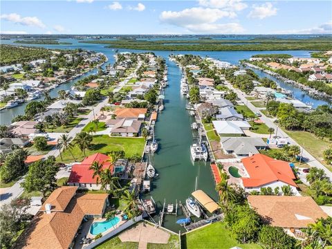 A home in Hutchinson Island