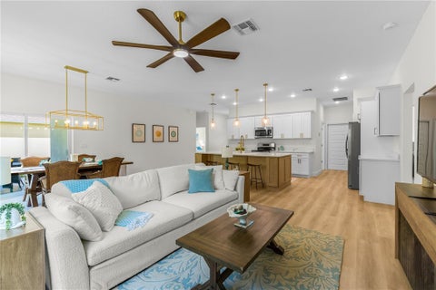 8125 104th Avenue, Vero Beach, FL 32967