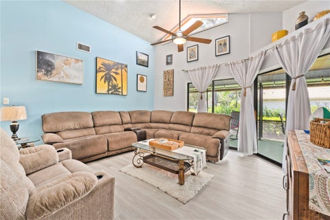9457 Meadowood Drive, Fort Pierce, FL 34951