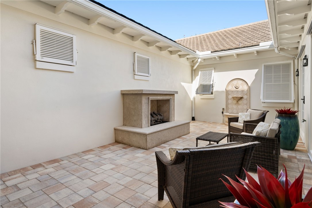 Vero Beach, Florida, 32963, United States, 3 Bedrooms Bedrooms, ,4 BathroomsBathrooms,Residential,Active,2009124