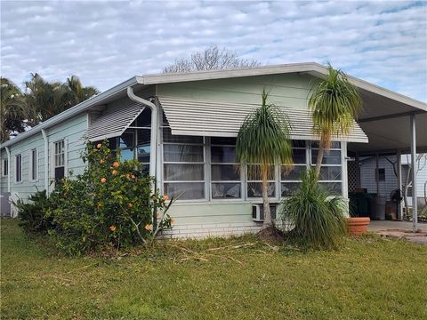 A home in Barefoot Bay