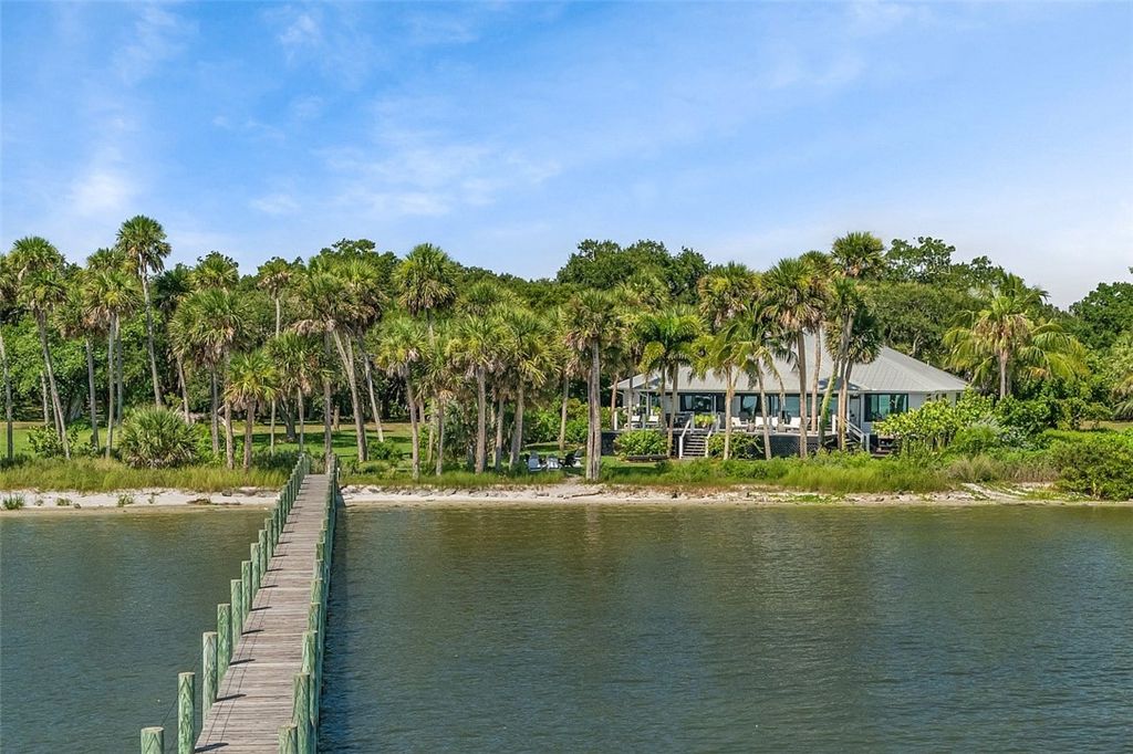 Photo of 11280 S Indian River Drive, Sebastian, FL 32958 (MLS # 289897)