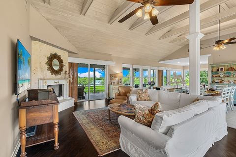 8525 Seacrest Drive Vero Beach FL 32963