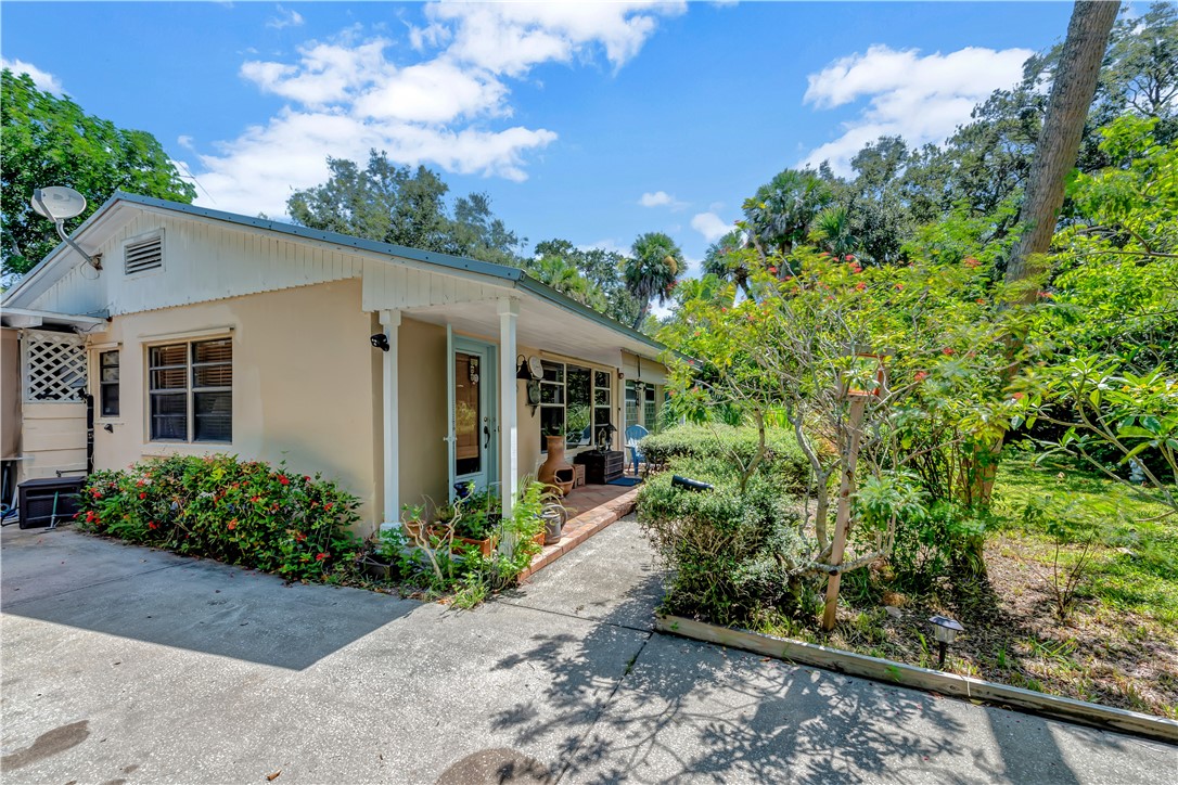 655 Acacia Road