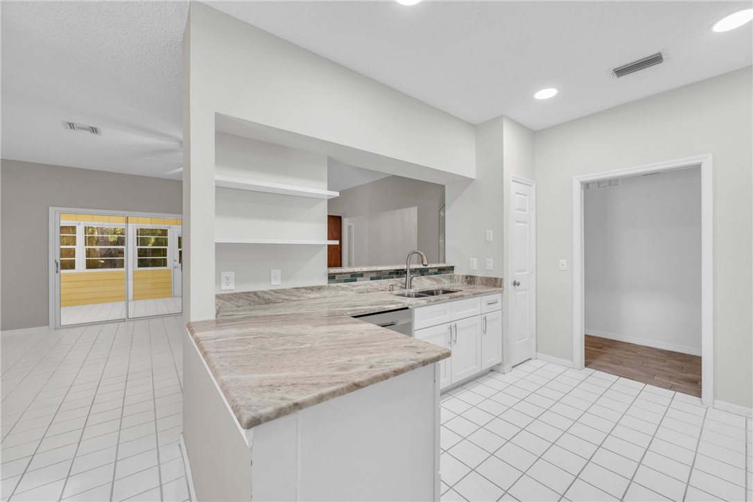 Vero Beach, Florida 32962, United States, 3 Bedrooms Bedrooms, ,2 BathroomsBathrooms,Residential,Active,197250