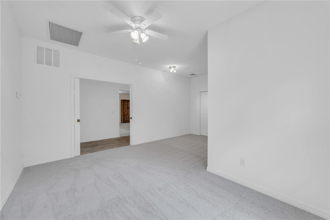 Vero Beach, Florida 32962, United States, 3 Bedrooms Bedrooms, ,2 BathroomsBathrooms,Residential,Active,197250