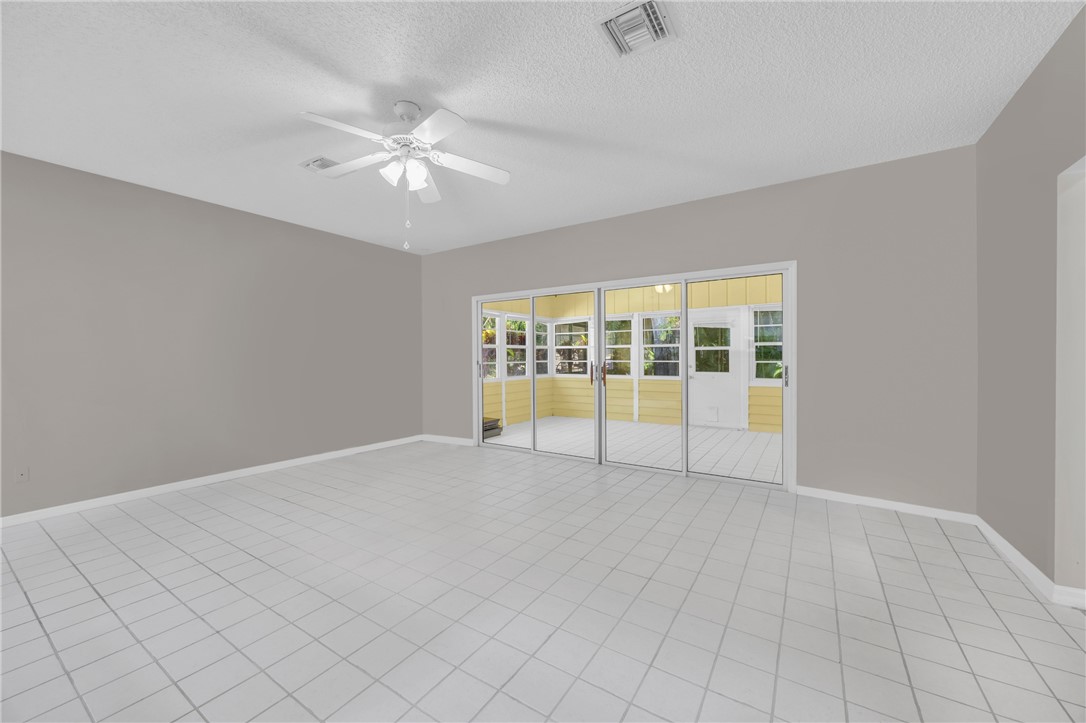 Vero Beach, Florida 32962, United States, 3 Bedrooms Bedrooms, ,2 BathroomsBathrooms,Residential,Active,197250