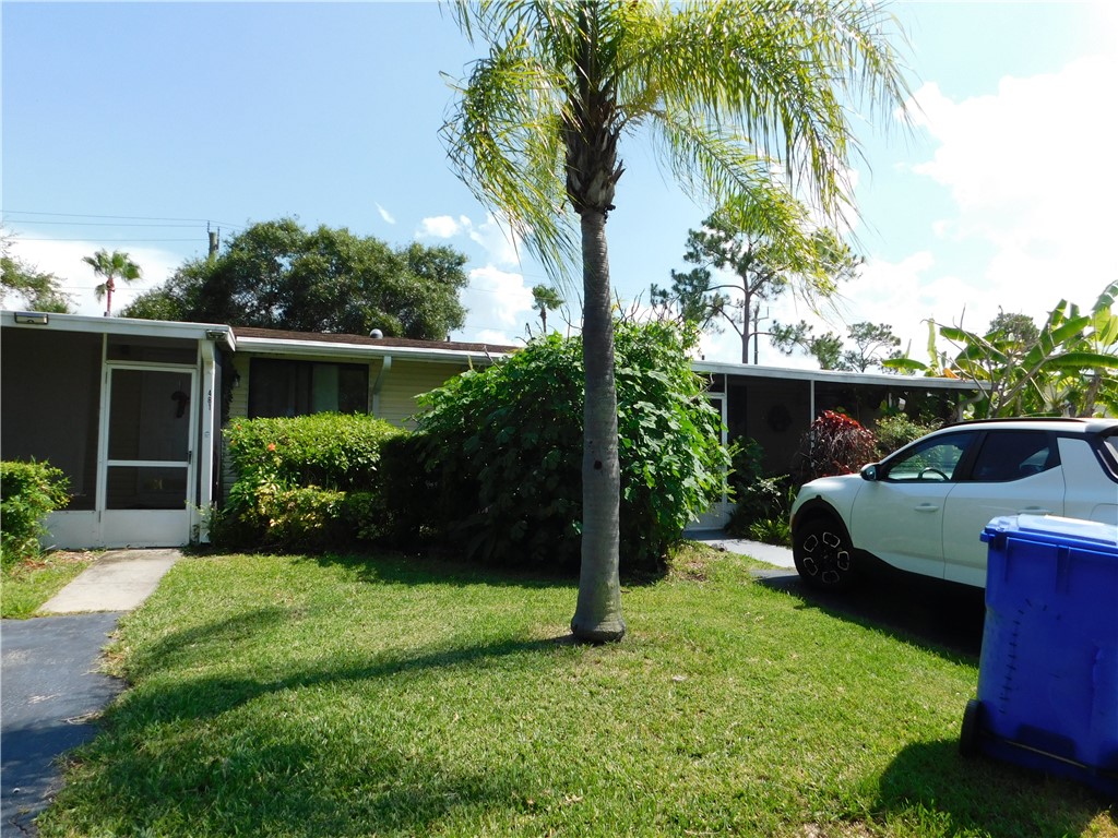 Photo 1 of 11 — 485 7th Place 485, Vero Beach, FL 32962