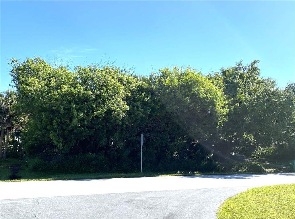 Photo 1 of 3 — 782 Vocelle Avenue, Sebastian, FL 32958
