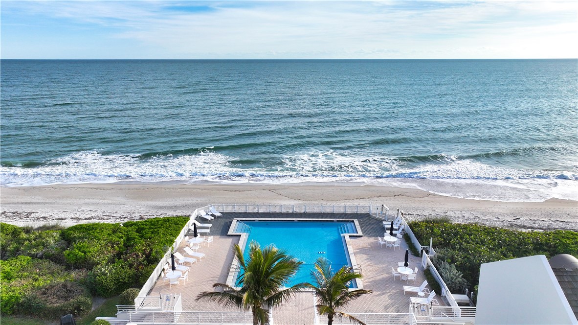 Vero Beach, Florida 32963, United States, 2 Bedrooms Bedrooms, ,2 BathroomsBathrooms,Residential,Active,22920