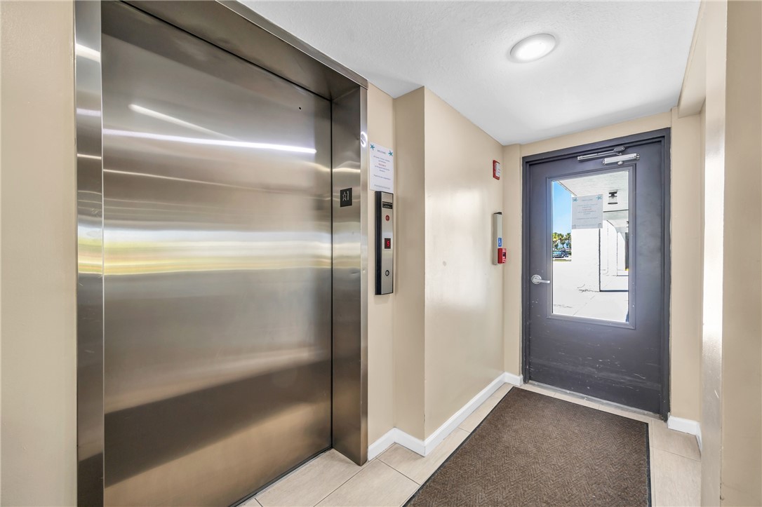 Vero Beach, Florida 32963, United States, 2 Bedrooms Bedrooms, ,2 BathroomsBathrooms,Residential,Active,112116