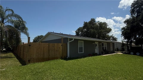 Property photo of 433 20th Street Sw, Vero Beach, FL 32962