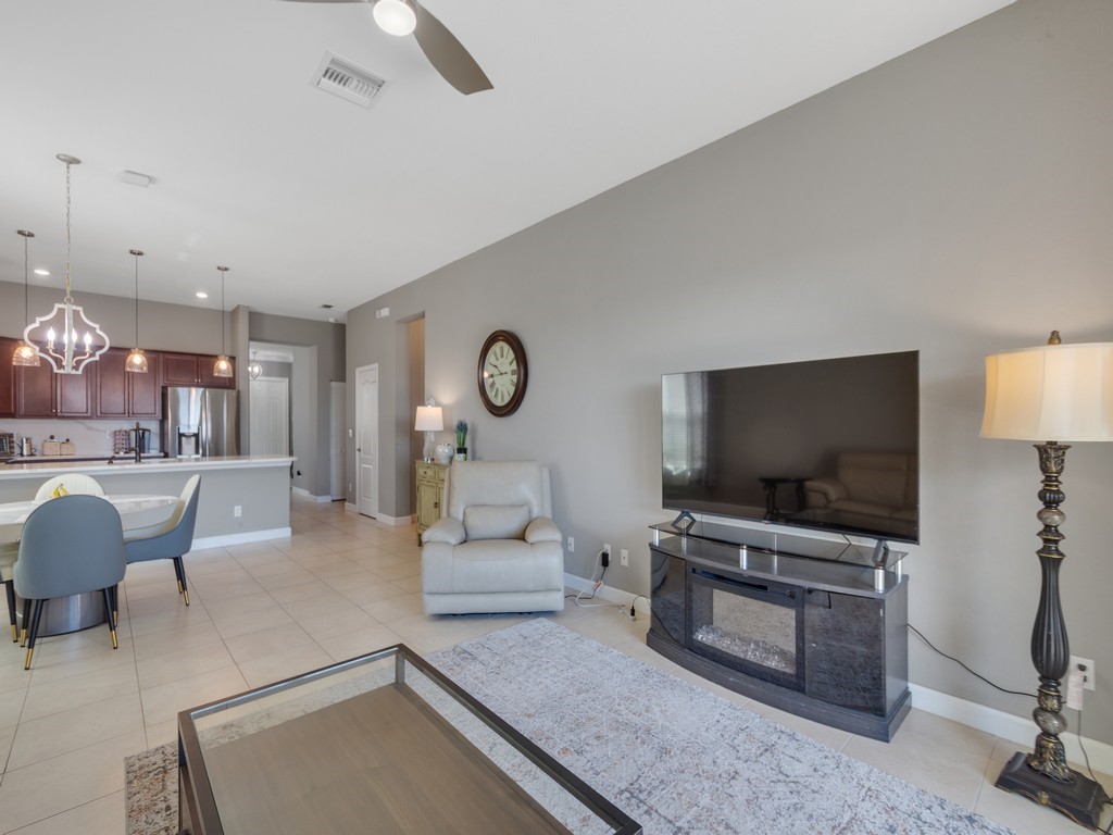 1804 Berkshire Circle SW