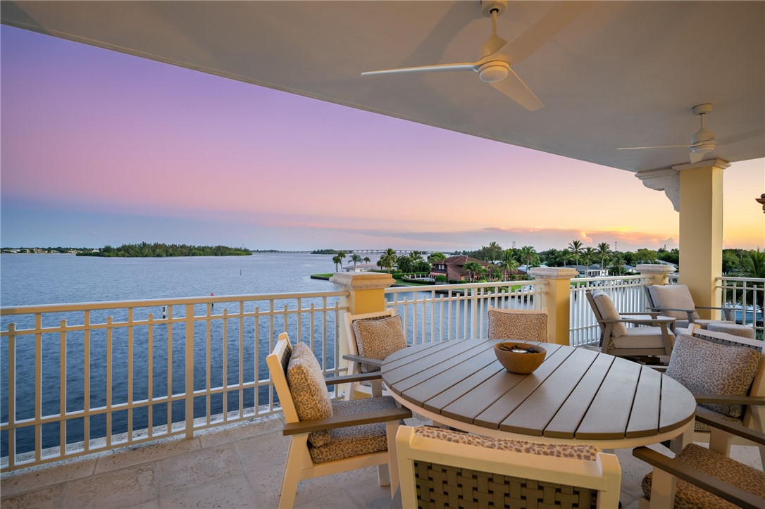 Vero Beach, Florida, 32960, United States, 3 Bedrooms Bedrooms, ,4 BathroomsBathrooms,Residential,Active,1967482