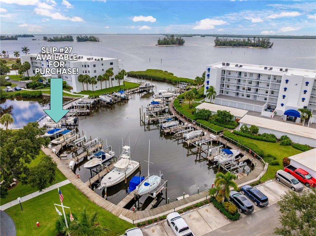 Photo of 5914 S River Run Drive #5914, Sebastian, FL 32958 (MLS # 289342)