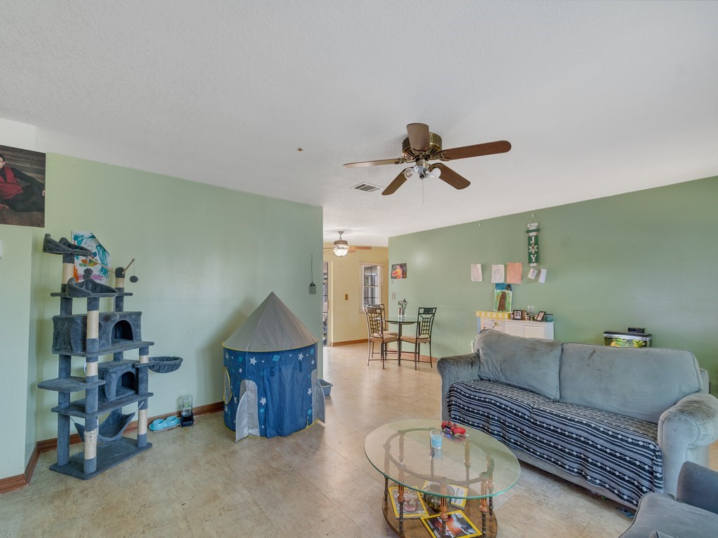 689 Caballero Avenue SE - Photo 2