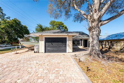 2890 1st Place Vero Beach FL 32968