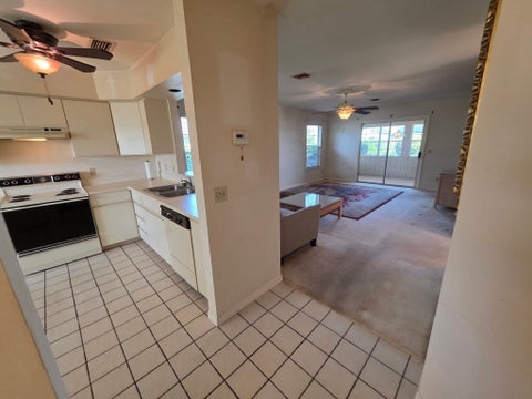 446 12th Street Sw, Vero Beach, FL 32962