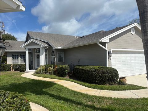 Property photo of 585 W Pointe Court Sw, Vero Beach, FL 32962