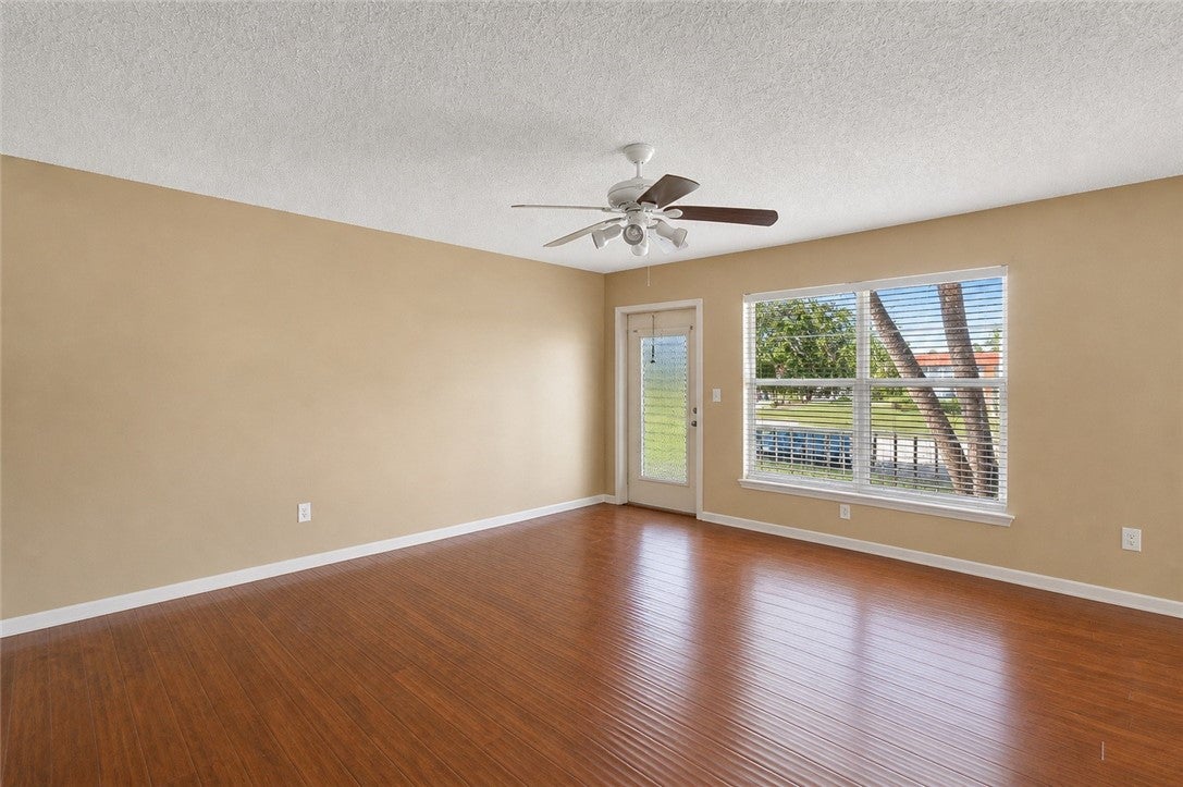 68 Royal Oak Court 202