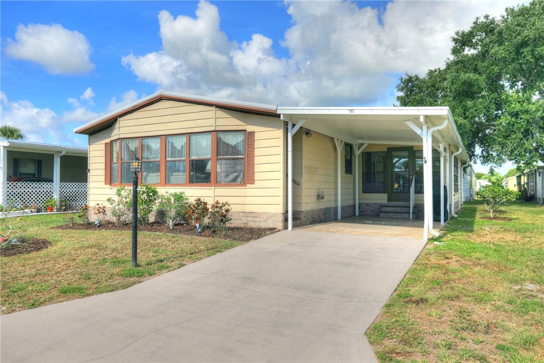 705 Hyacinth Circle, Barefoot Bay