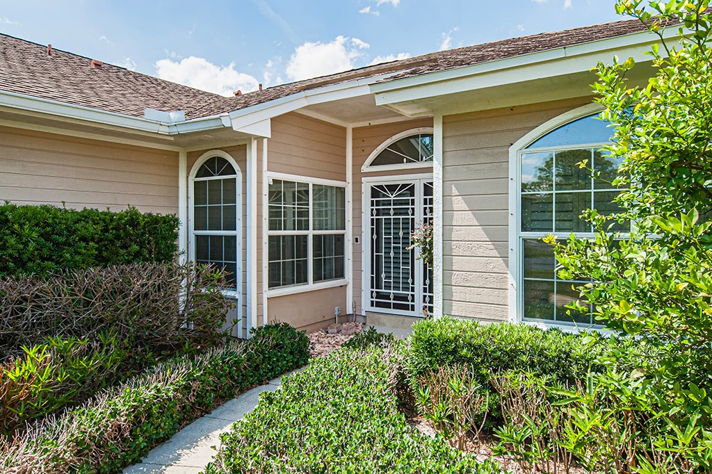 Photo 1 of 36 — 710 Timber Ridge Trail SW, Vero Beach, FL 32962