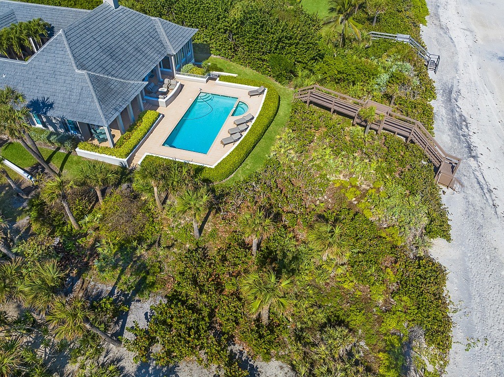290 Bermuda Bay Lane