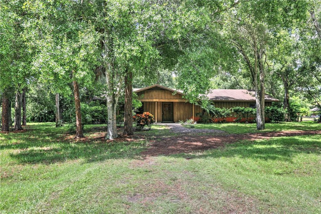 Photo of 8211 93rd Avenue, Vero Beach, FL 32967 (MLS # 290944)