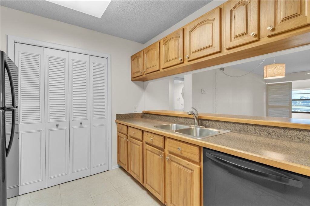 Photo of 33 Plantation Drive #201, Vero Beach, FL 32966 (MLS # 291530)