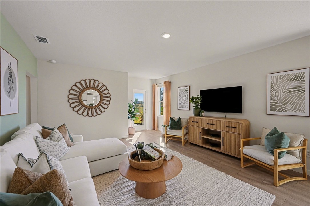 9633 Venetian Square