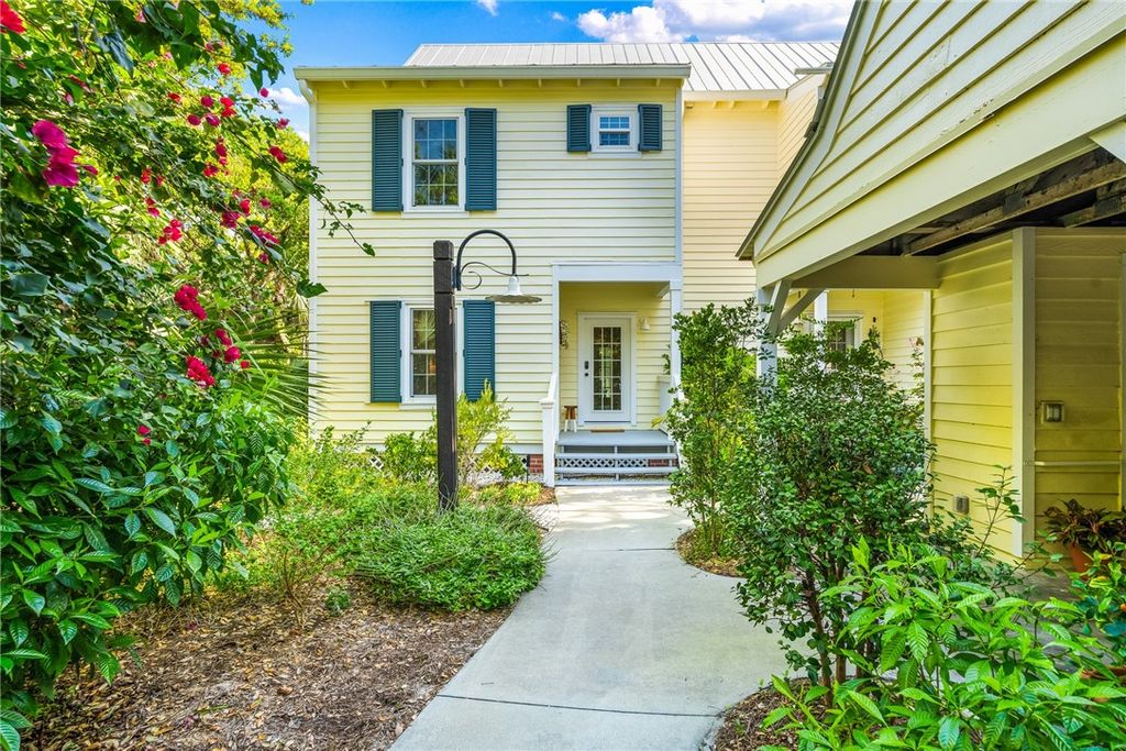 Photo of 1300 Palmetto Court #109, Vero Beach, FL 32963 (MLS # 291460)
