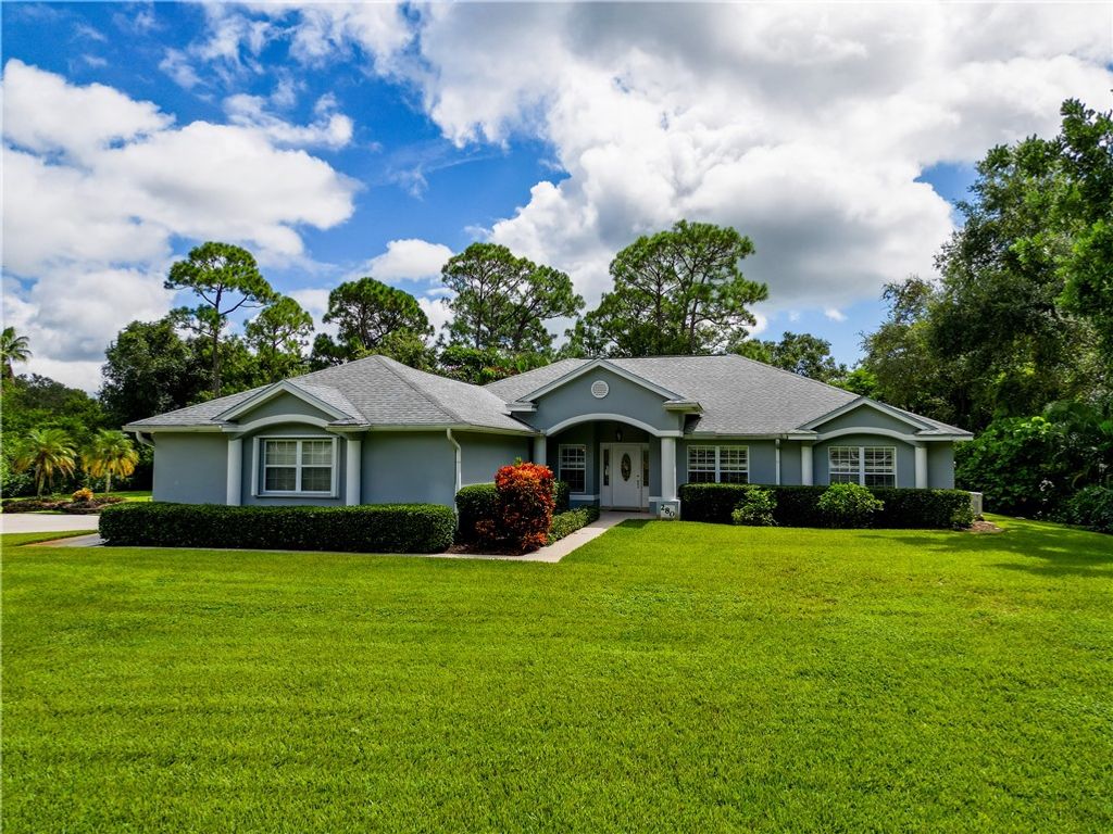 Photo of 280 Nieuport Drive, Vero Beach, FL 32968 (MLS # 291558)