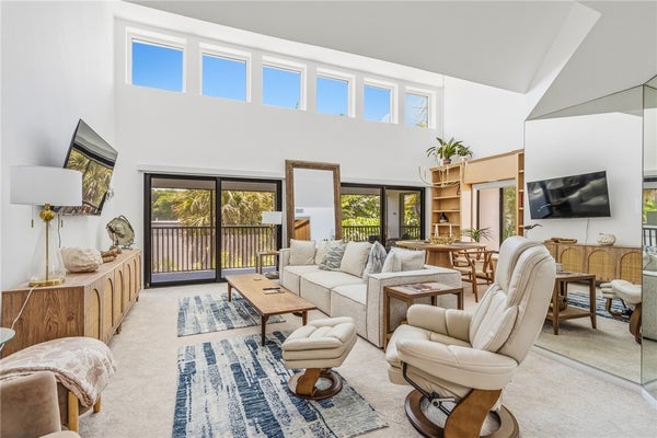 2155 GALLEON DR APT E4, VERO BEACH, FL 32963 - Image 68bb5aaa216baf37245b5b2d59e48367/433466483