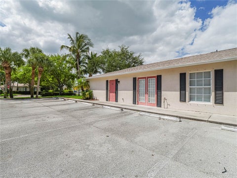 528 13th Place 528, Vero Beach, FL 32960