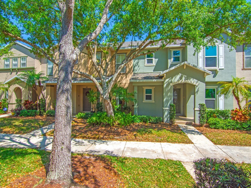 1805 Pointe West Way