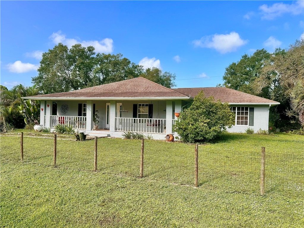 Photo of 8235 101st Court, Vero Beach, FL 32967 (MLS # 291474)