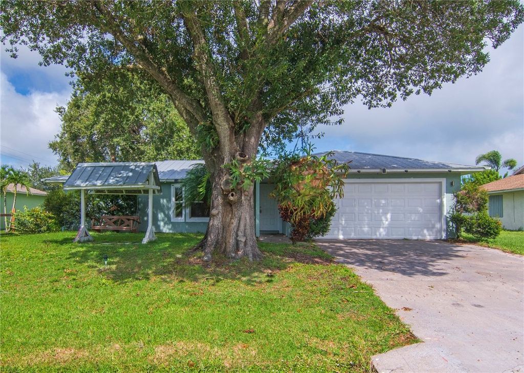 Photo of 691 Helicon Terrace, Sebastian, FL 32958 (MLS # 291322)