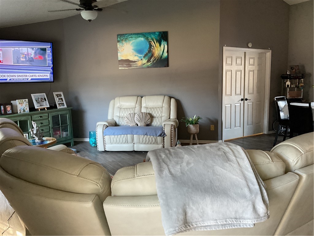 989 Franciscan Avenue