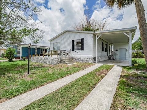 818 Thrush Circle, Sebastian, FL 32976