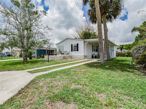 818 Thrush Circle, Sebastian, FL 32976