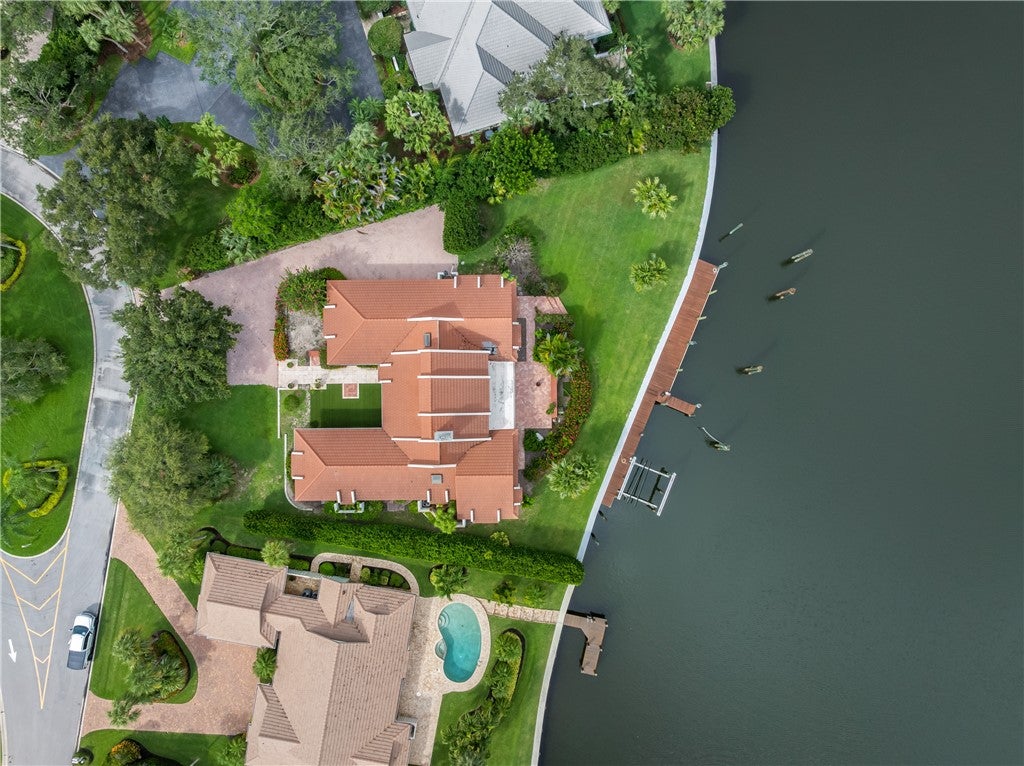 204 Spinnaker Drive