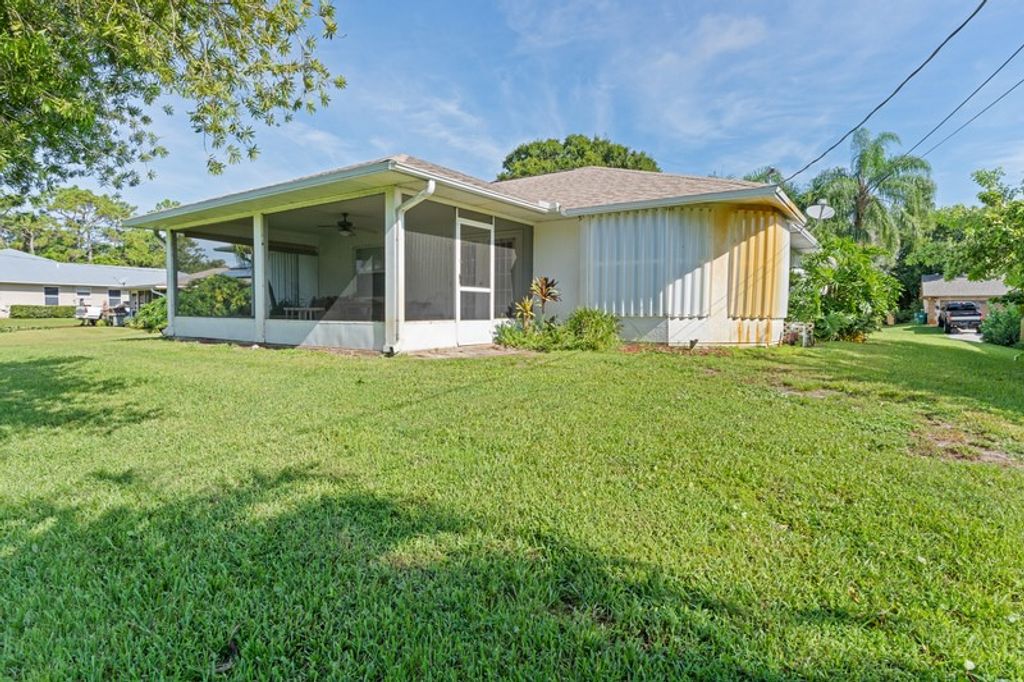 Photo of 925 Claire Avenue, Sebastian, FL 32958 (MLS # 290799)