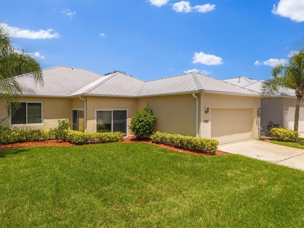 1845 Pointe West Way