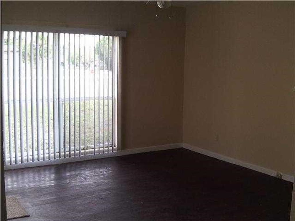 Photo of 291 6th Drive SW, Vero Beach, FL 32962 (MLS # 291728)