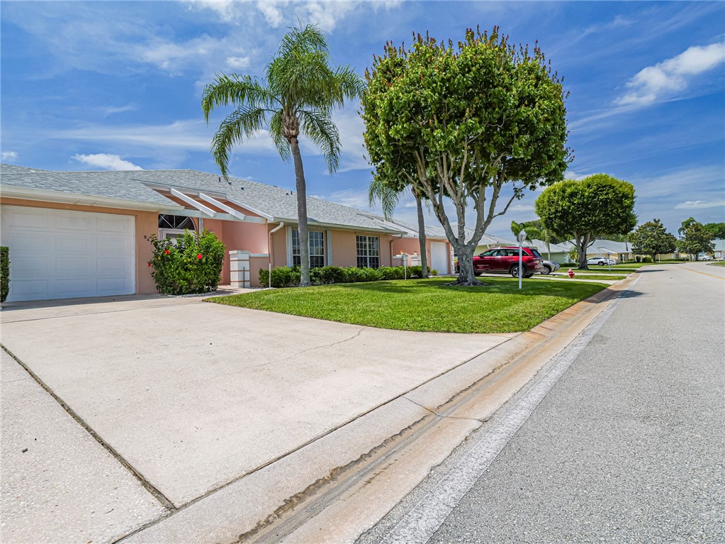 Photo 1 of 36 — 847 Lake Orchid Circle 0, Vero Beach, FL 32962
