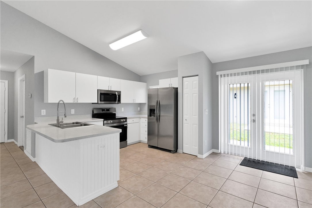 220 13th Street SW