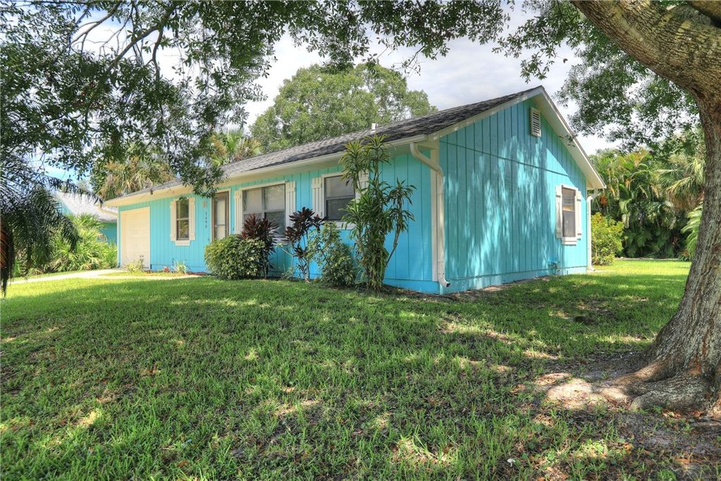 Photo of 1690 Seahouse Street, Sebastian, FL 32958 (MLS # 290984)