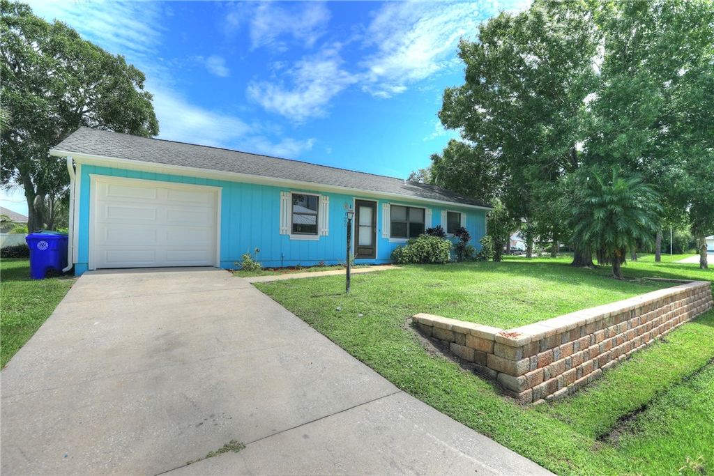 Photo of 1690 Seahouse Street, Sebastian, FL 32958 (MLS # 290984)